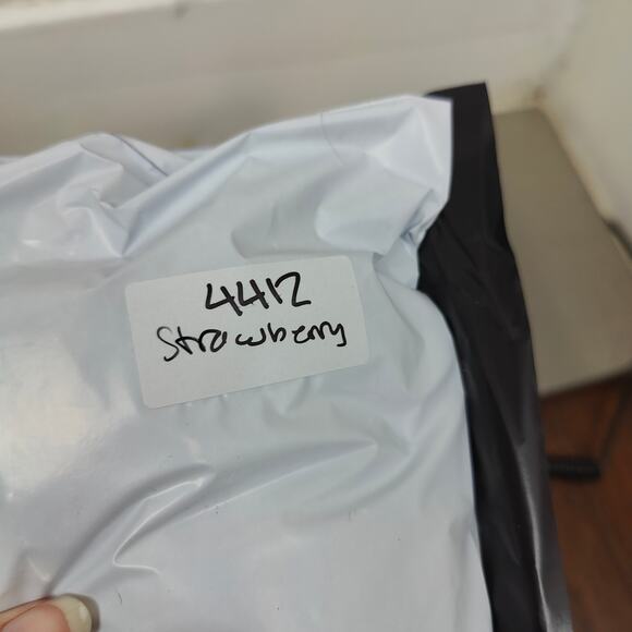 Hot Topic Strawberry Shortcake Knit Tank Top Womens Medium White Pink Gingham - Picture 9 of 9